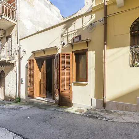 Visitsicilia Le Magnolie Apartment